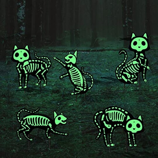 OuMuaMua; Outdoor Halloween Decorations Yard Signs - 5pcs Glow in the Dark Skeleton Black Cat Silhouette Lawn Signs with Stakes for Halloween Lawn Garden Front Yard Decorations Outside; Category:Outdoor Halloween Decorations; Image:1